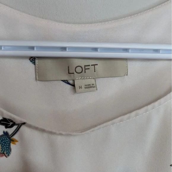 LOFT White With Floral Design Short Sleeve Swoop Neck Blouse Medium Women - Picture 5 of 8